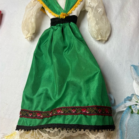 Lots of Super Cute Barbie or any that size Doll outfits In lovely condition - Picture 11 of 12